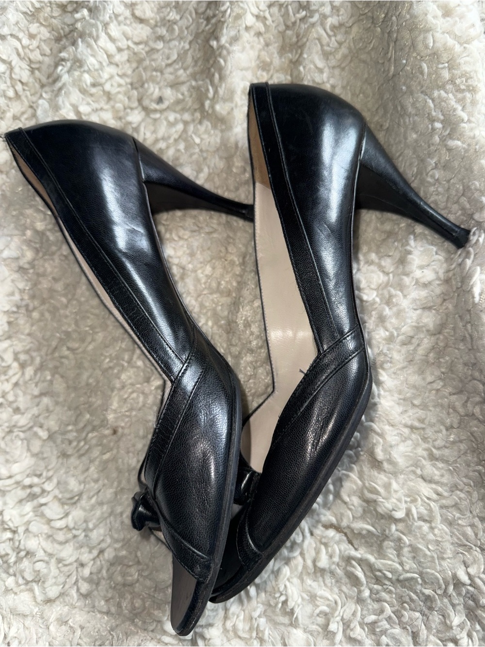 Marc Jacobs Black Leather Pointed Toe Heels